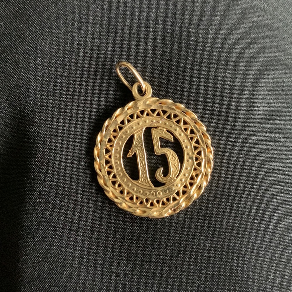 15’s Gold pendant 14k